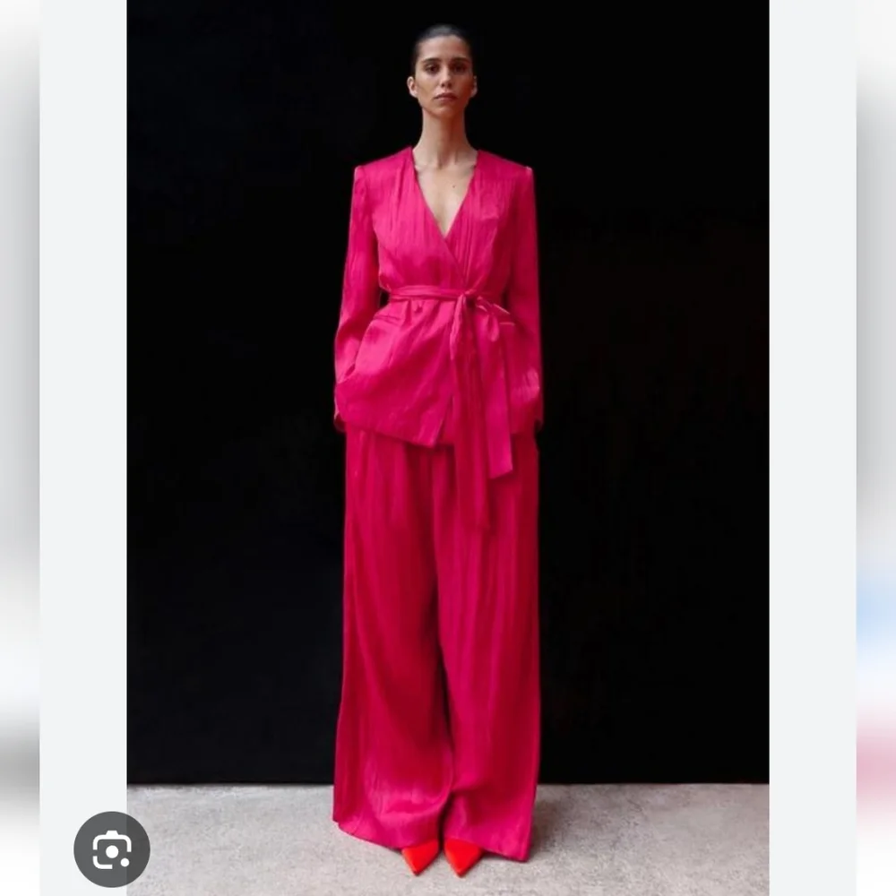 Zara Set 2 pc Wide Leg Satin Pants and Belted Blazer Pink  Size  S and M